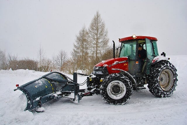 Commercial Snow Removal Can Protect Your Customers and Your Business
